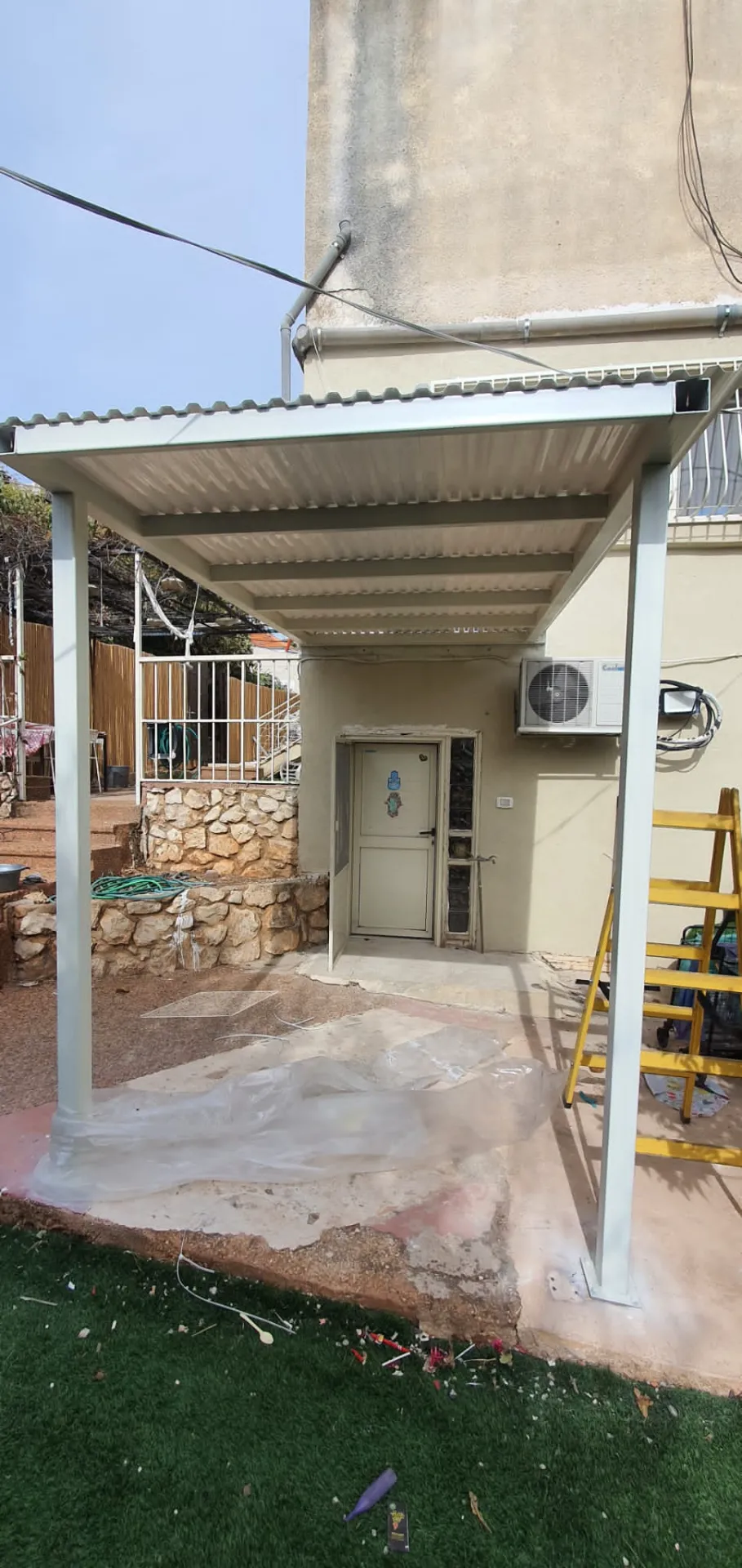 פרגולה מתכתית